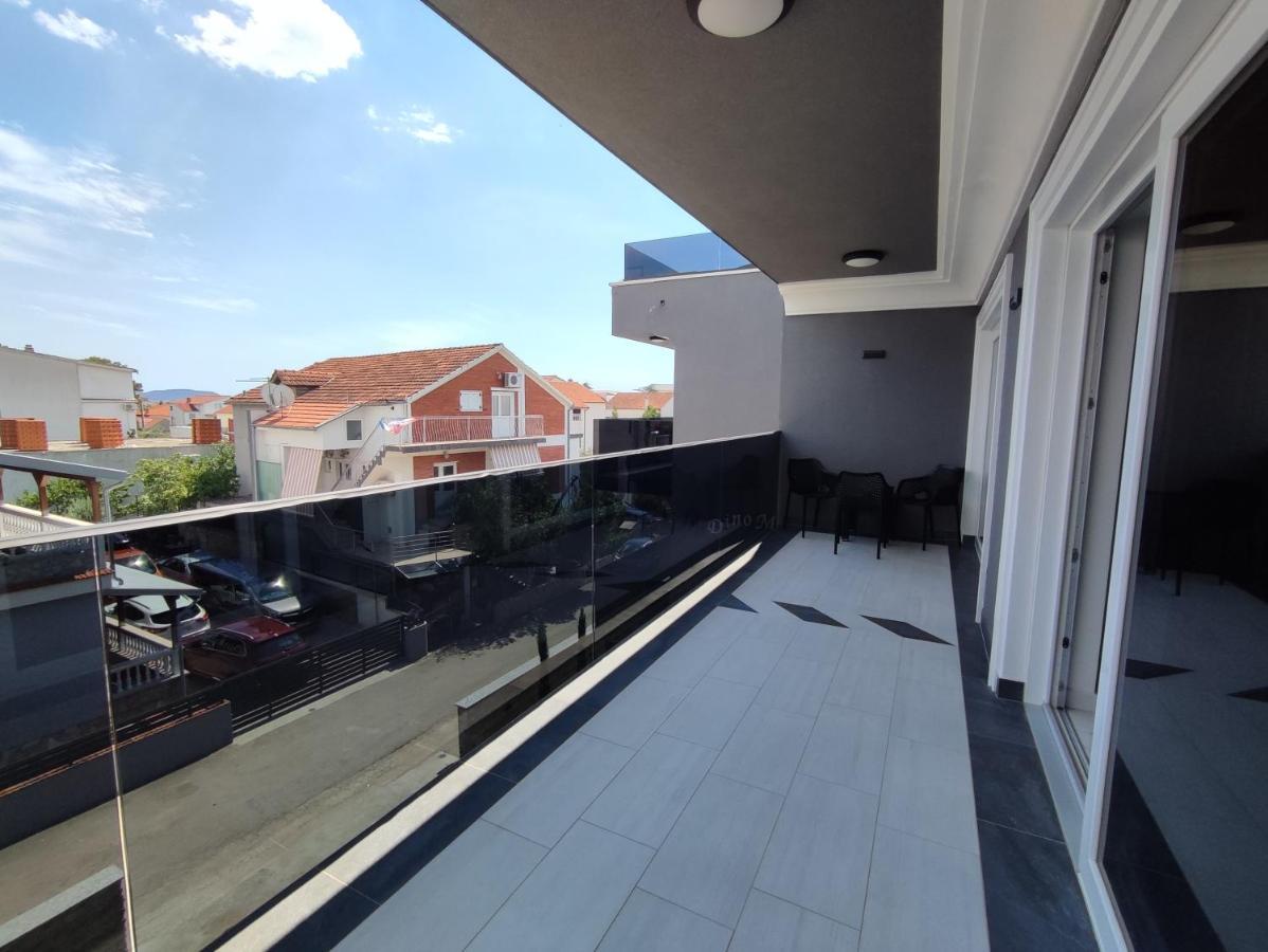 Luxury Apartments-La Dino Maky Vodice Esterno foto